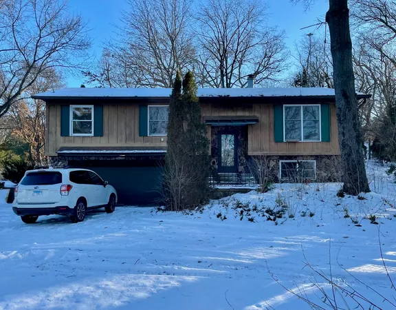 $299,500 | 3303 North Us Highway, Spring Grove, IL 60081