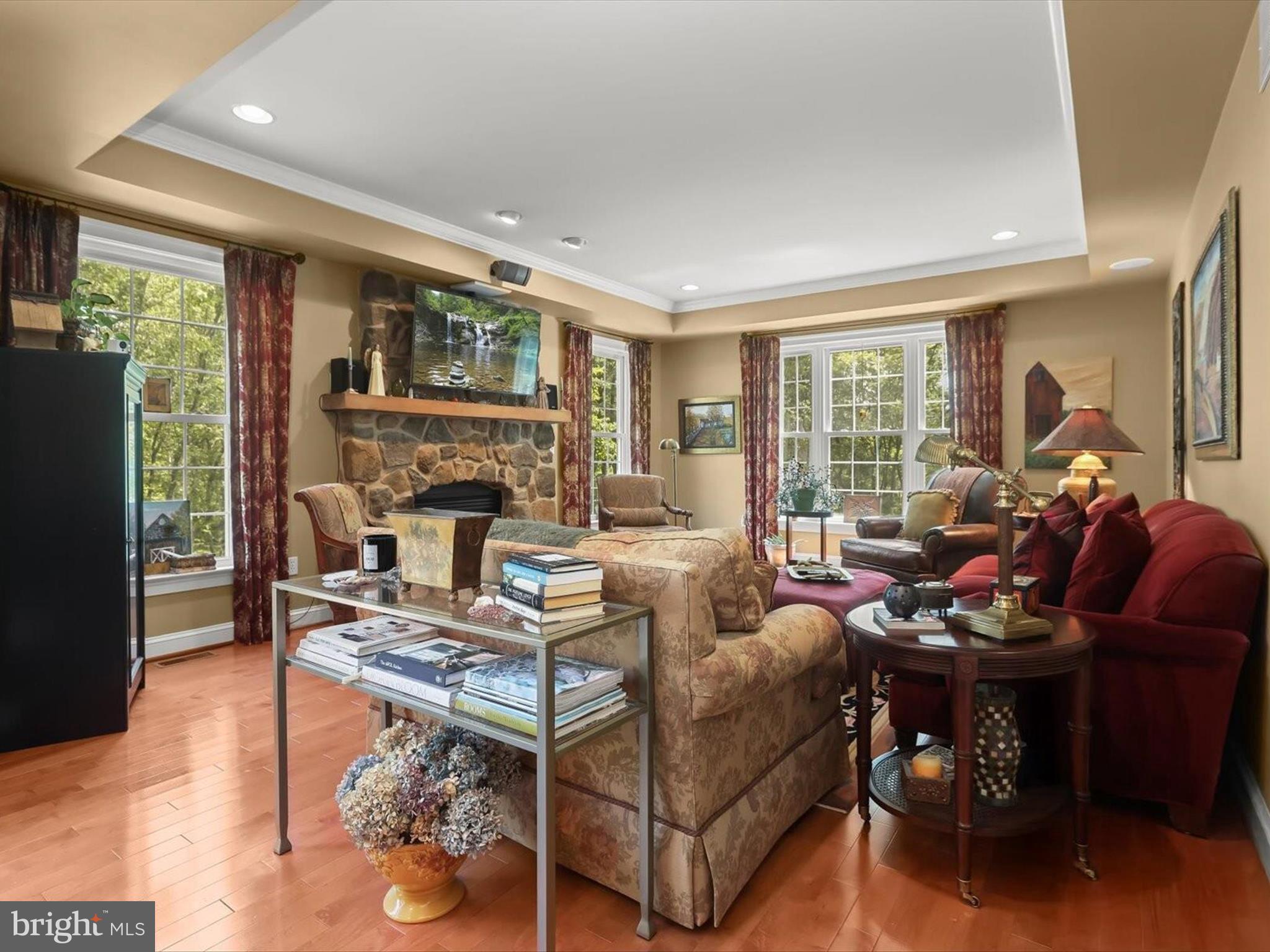 2905 Duvall Road Woodbine, MD 21797 - Photo 28 of 90 Family Room - Tray Ceiling - Hardwood Floors