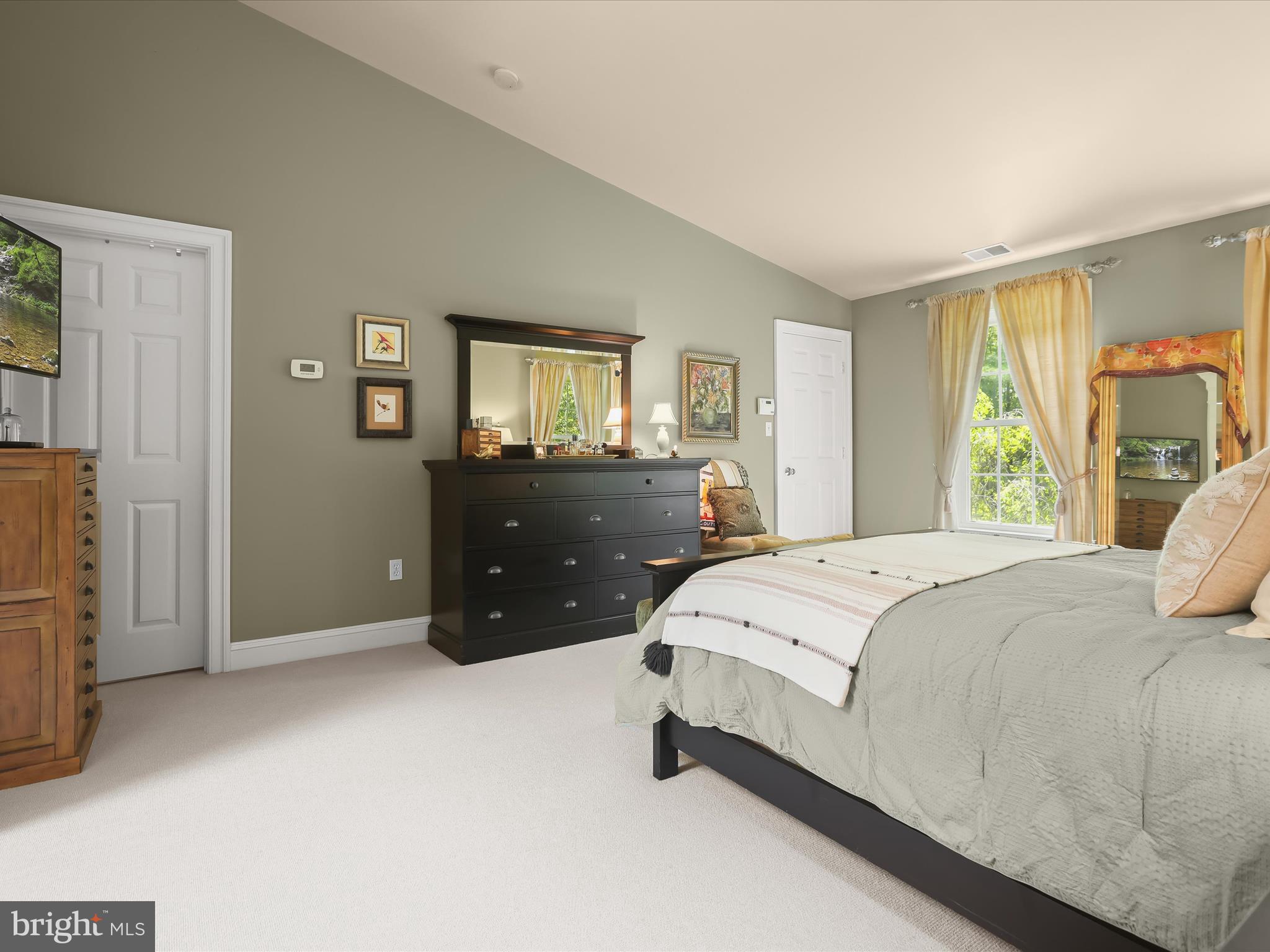 2905 Duvall Road Woodbine, MD 21797 - Photo 38 of 90 Vaulted Ceilings - WIC