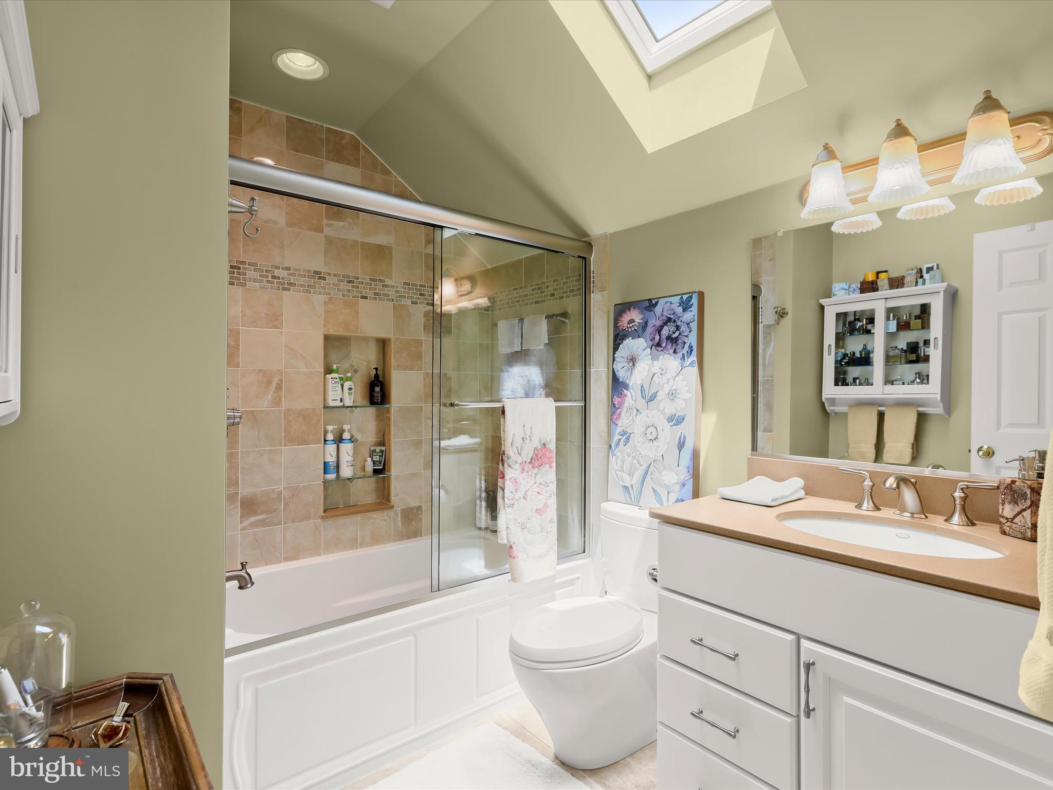 2905 Duvall Road Woodbine, MD 21797 - Photo 46 of 90 En-Suite Full Bath - Skylight