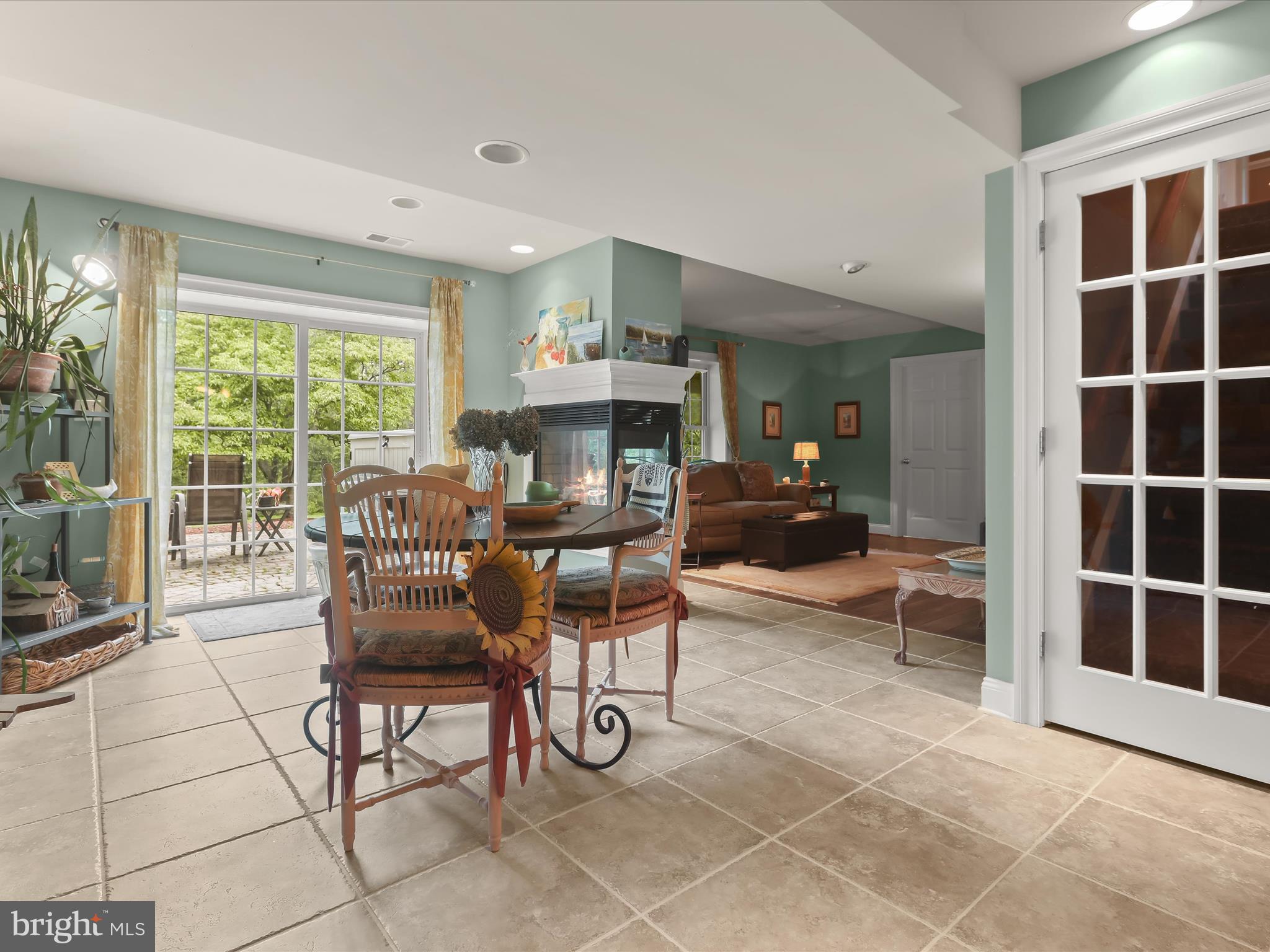 2905 Duvall Road Woodbine, MD 21797 - Photo 52 of 90 Casual Dining Area - Access to Patio