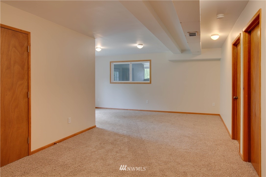 1909 Northeast 27th Street Renton, WA 98056 - Photo 17 of 25