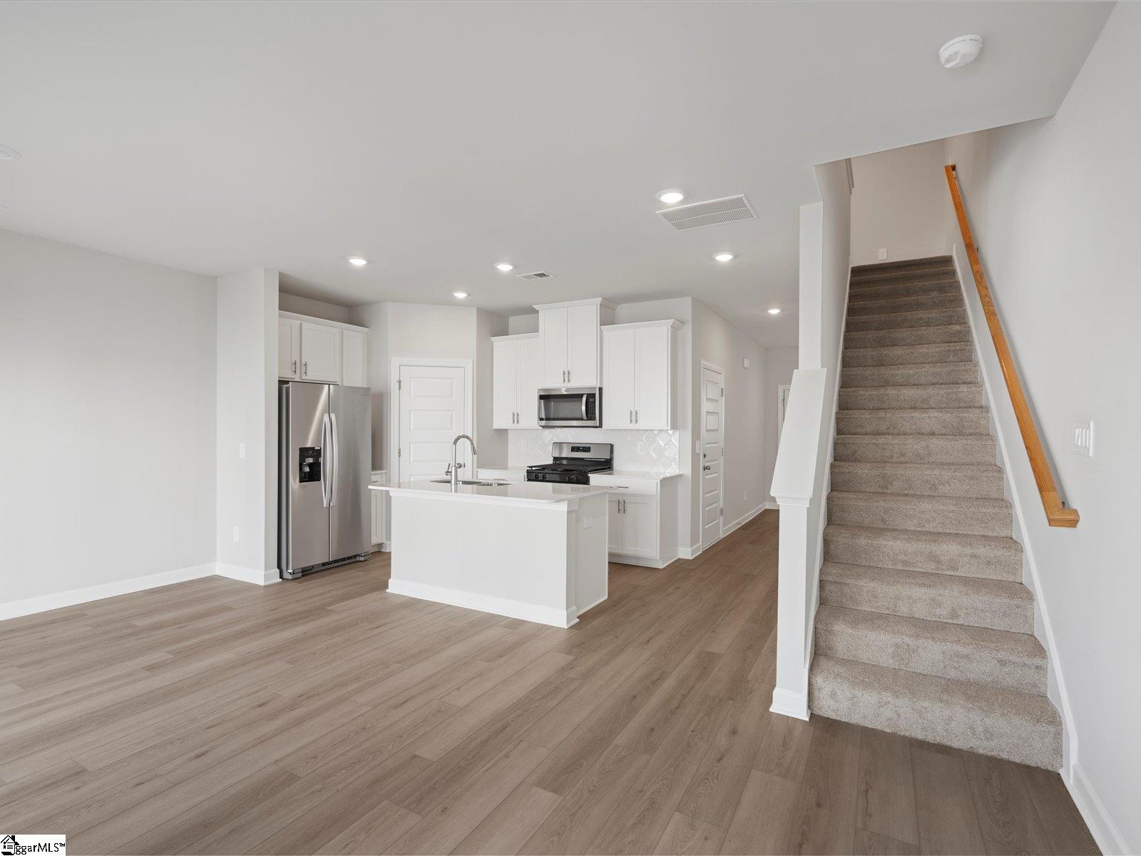 310 Hampton George Court Greer, SC 29651 - Photo 4 of 25