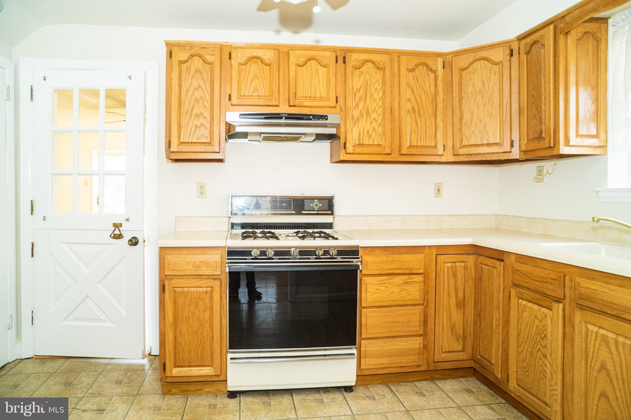 138 Barbara Drive Springfield, PA 19064 - Photo 20 of 43