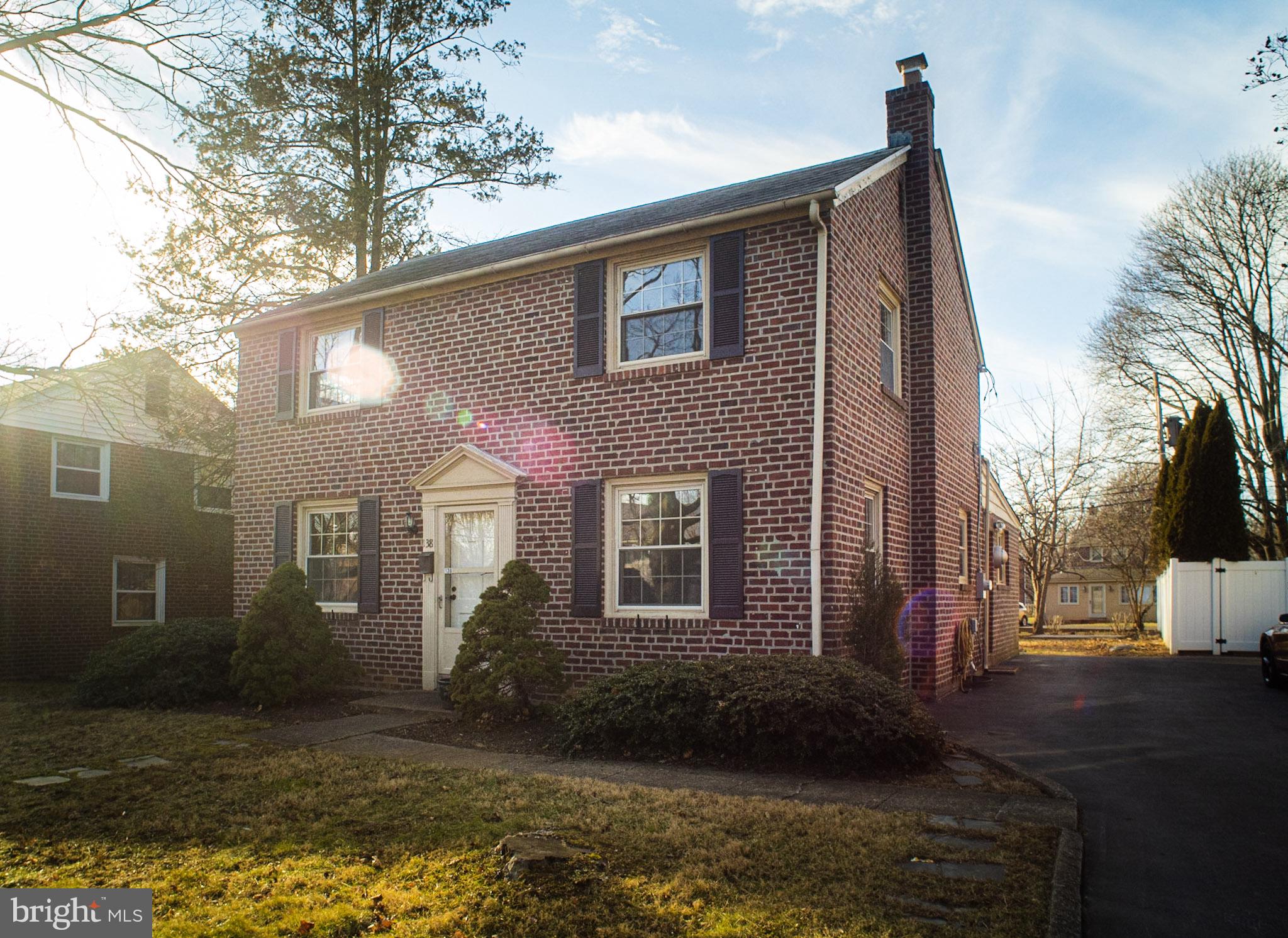 138 Barbara Drive Springfield, PA 19064 - Photo 3 of 43