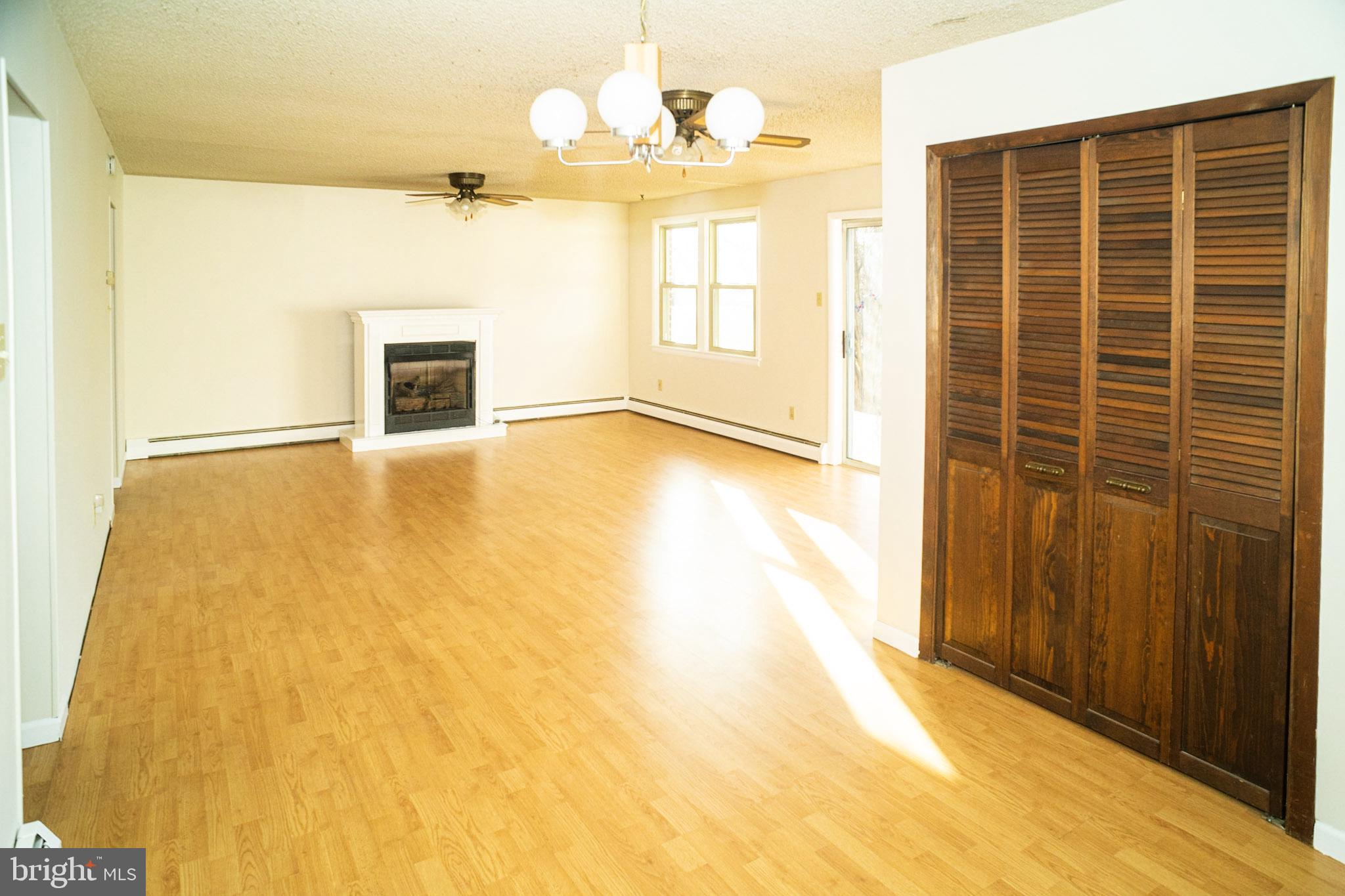 138 Barbara Drive Springfield, PA 19064 - Photo 10 of 43