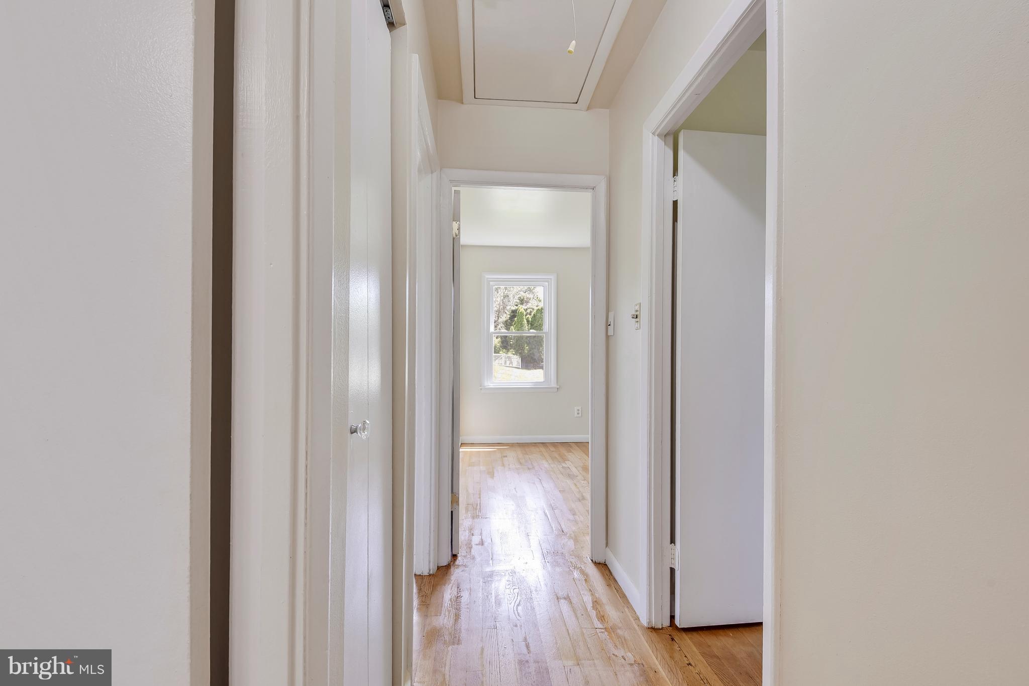 1301 Gatefield Road Baltimore, MD 21228 - Photo 17 of 27 Interior (General)