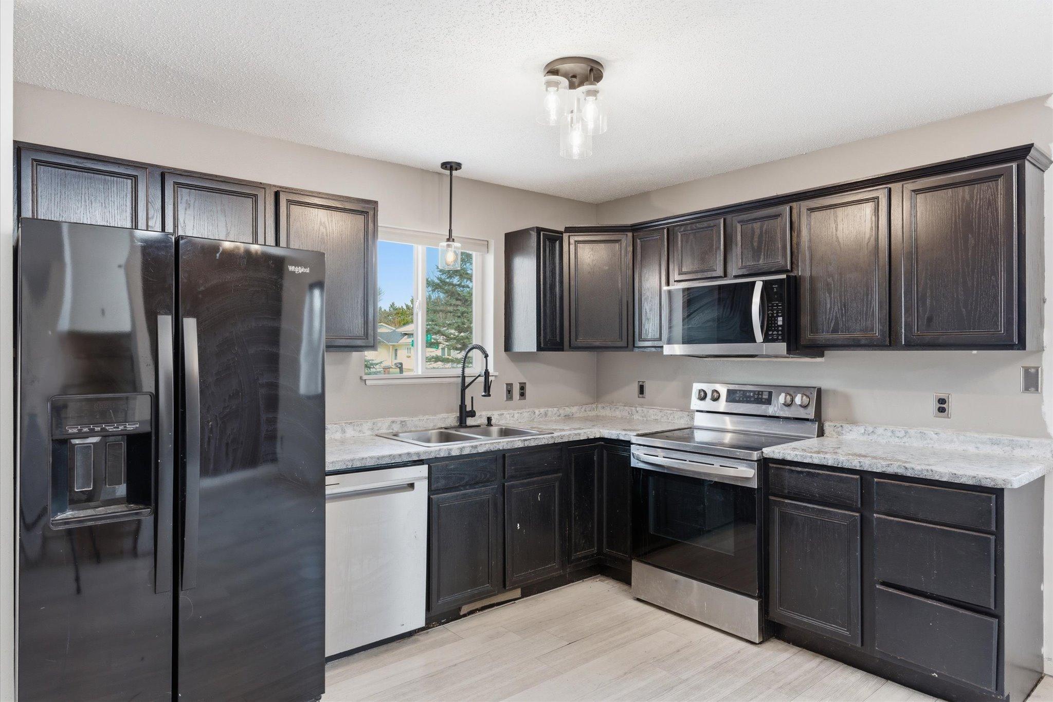 2822 Addison Avenue Brainerd, MN 56401 - Photo 4 of 32