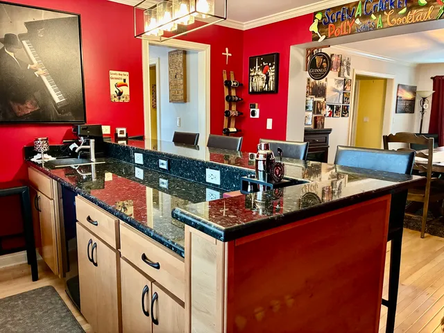 $679,000 | 605 Dorchester Court, Naperville, IL 60565