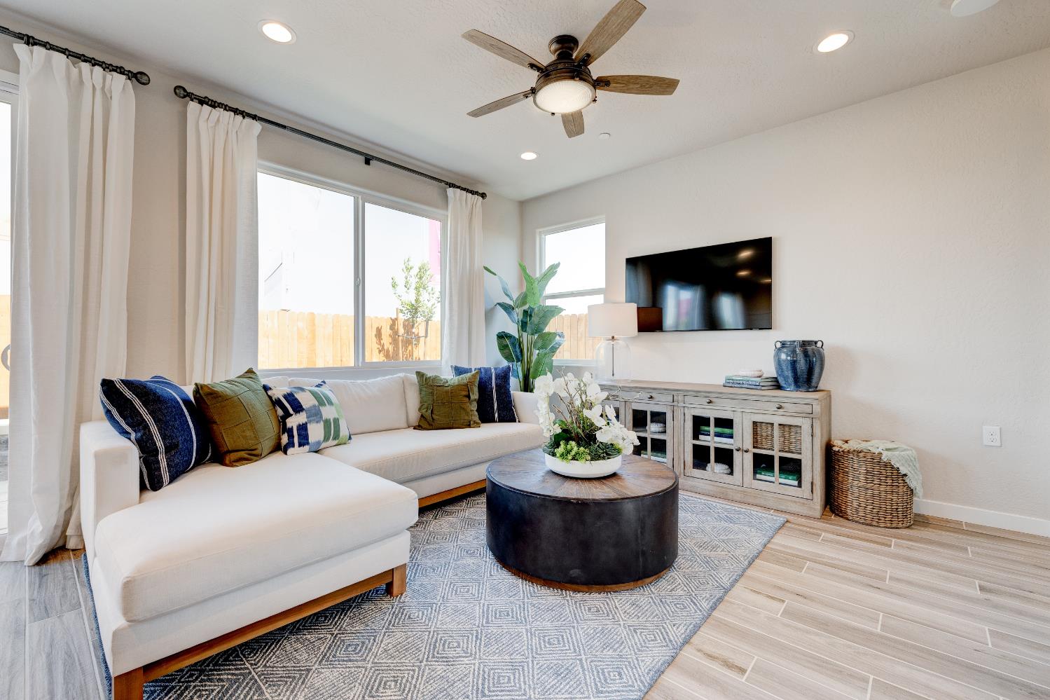 1151 Maclure Avenue Madera, CA 93636 - Photo 7 of 25