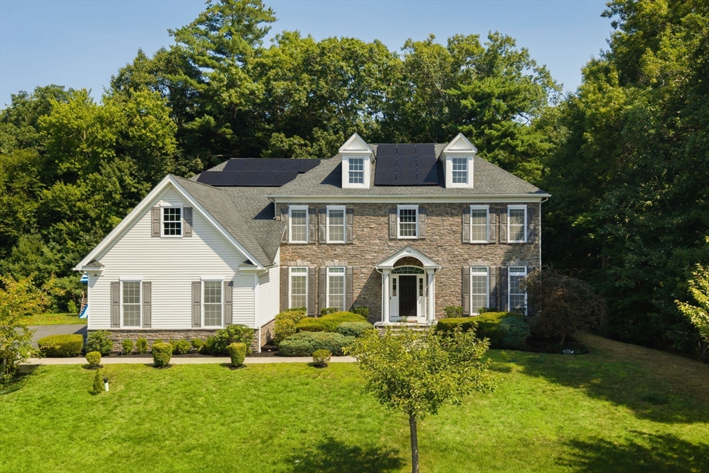 208 Mohawk Path Holliston, MA 01746 - Photo 1 of 35 Gallery Image 1