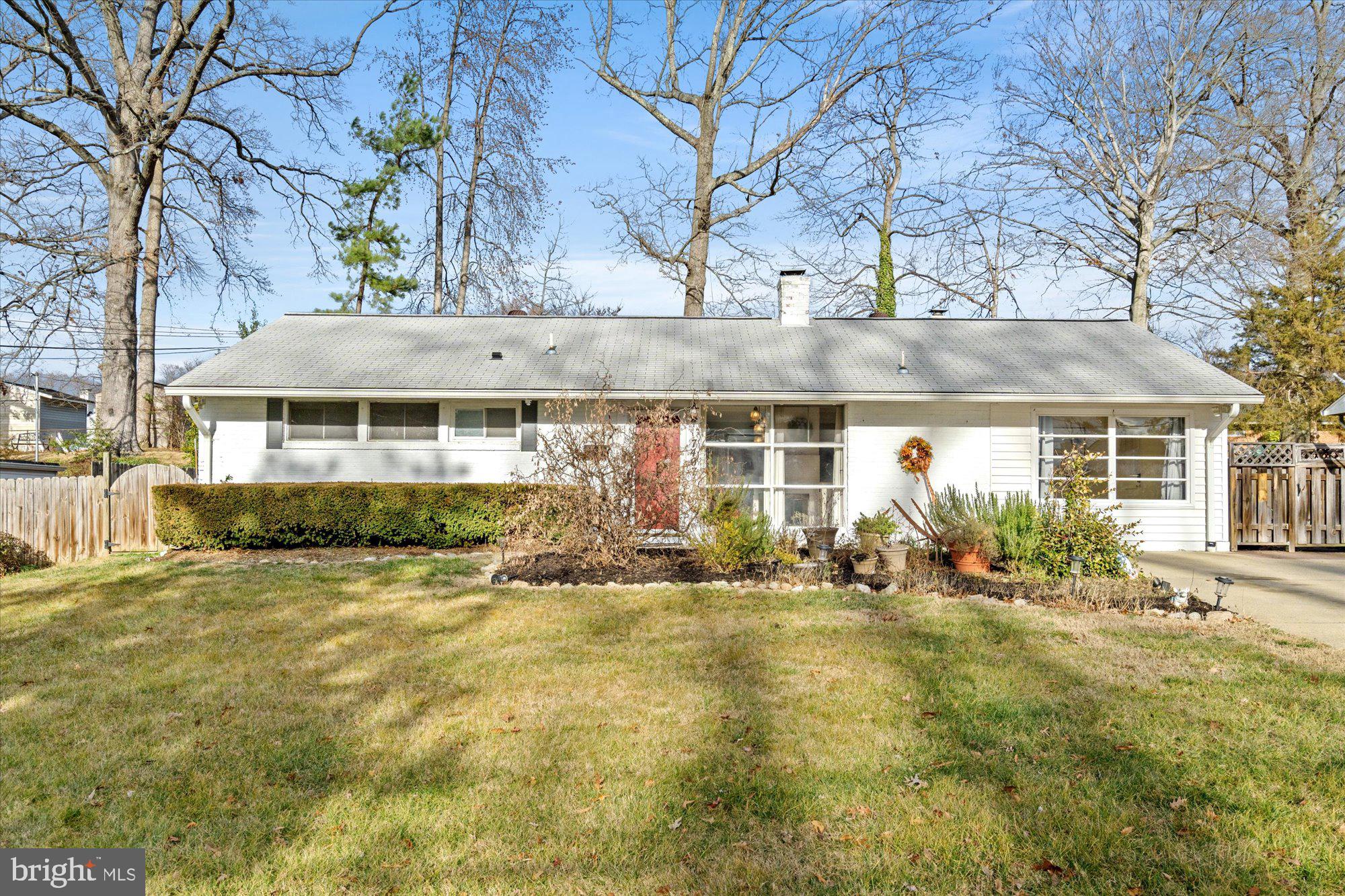 7407 Exmore Street Springfield, VA 22150 - Photo 1 of 36 Welcome to 7407 Exmore!