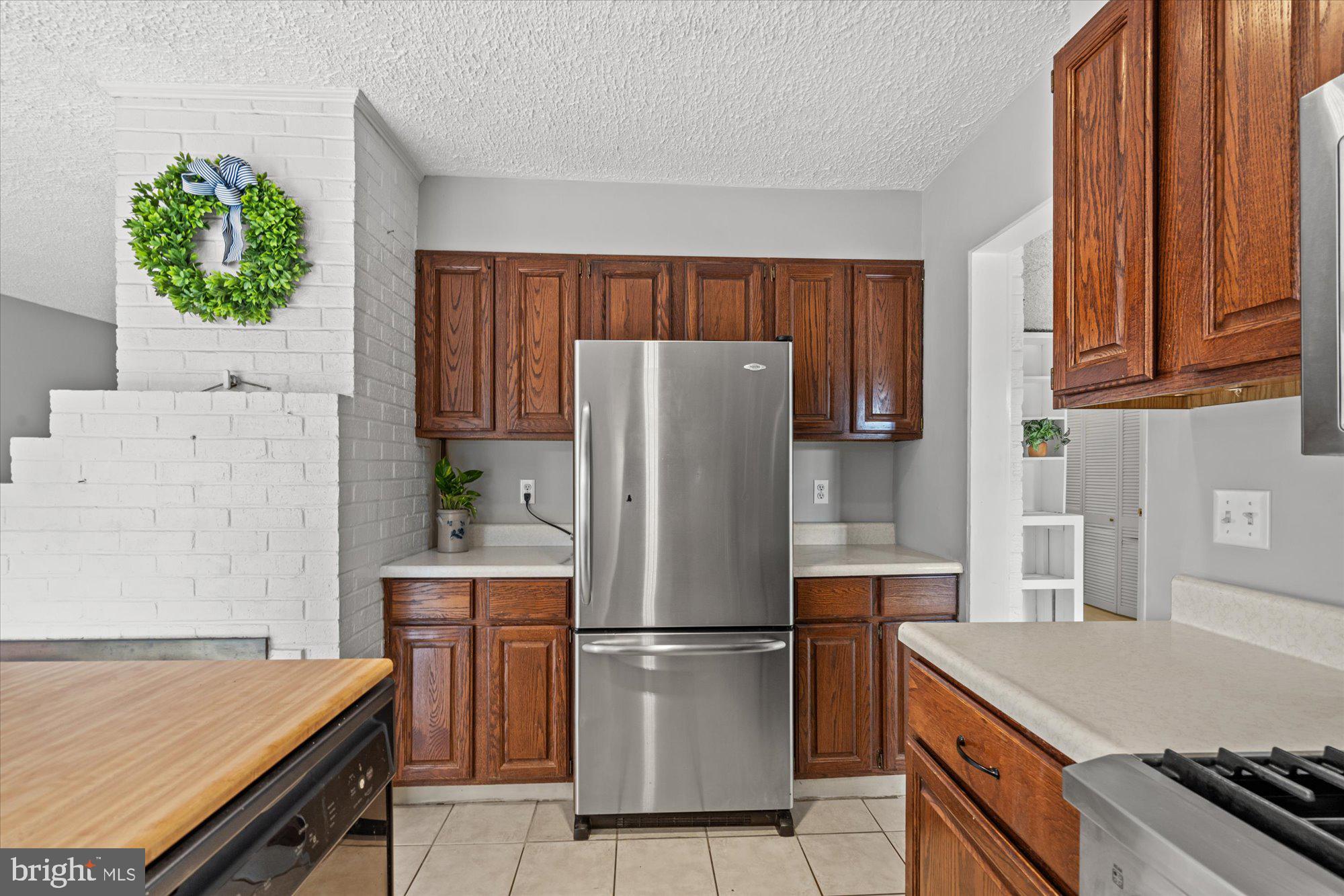 7407 Exmore Street Springfield, VA 22150 - Photo 9 of 36 Kitchen