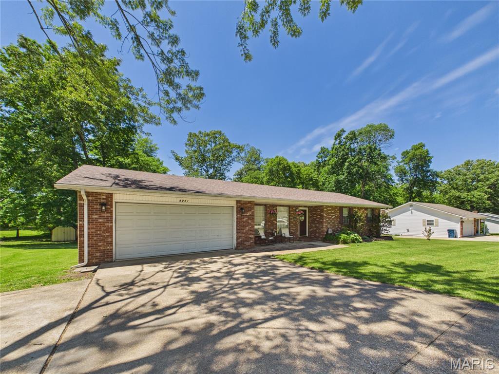 6201 Pinecrest Drive Poplar Bluff, MO 63901 - Photo 3 of 36