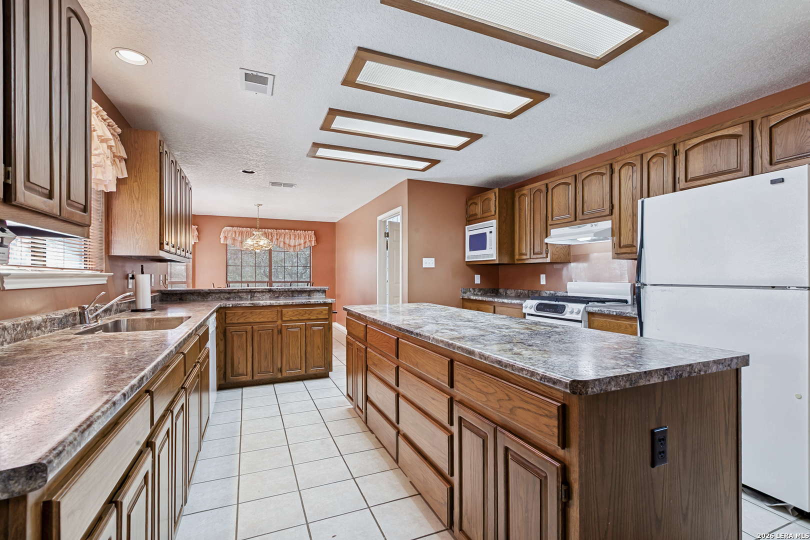 2577 John Charles Road Bulverde, TX 78163 - Photo 10 of 30