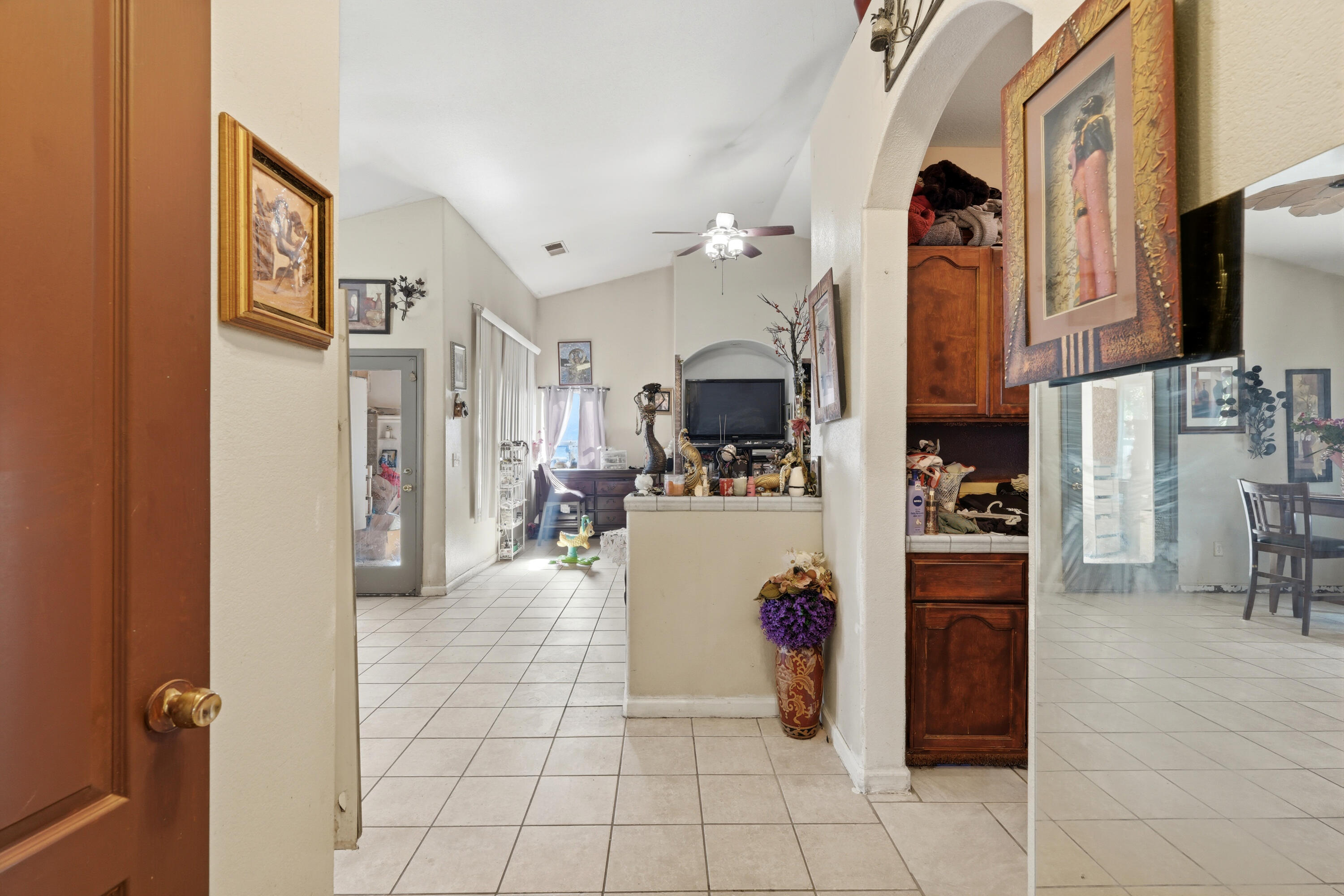 6-471_N_Evans_Rd_005