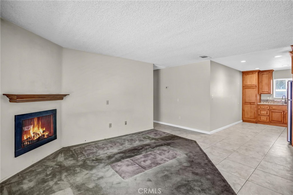 2891 Canyon Crest, Unit 15 Riverside, CA 92507 - Photo 7 of 28