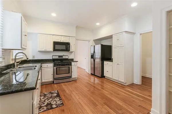 $3,500 | 3737 Nashville Avenue, Unit LOWR, New Orleans, LA 70125