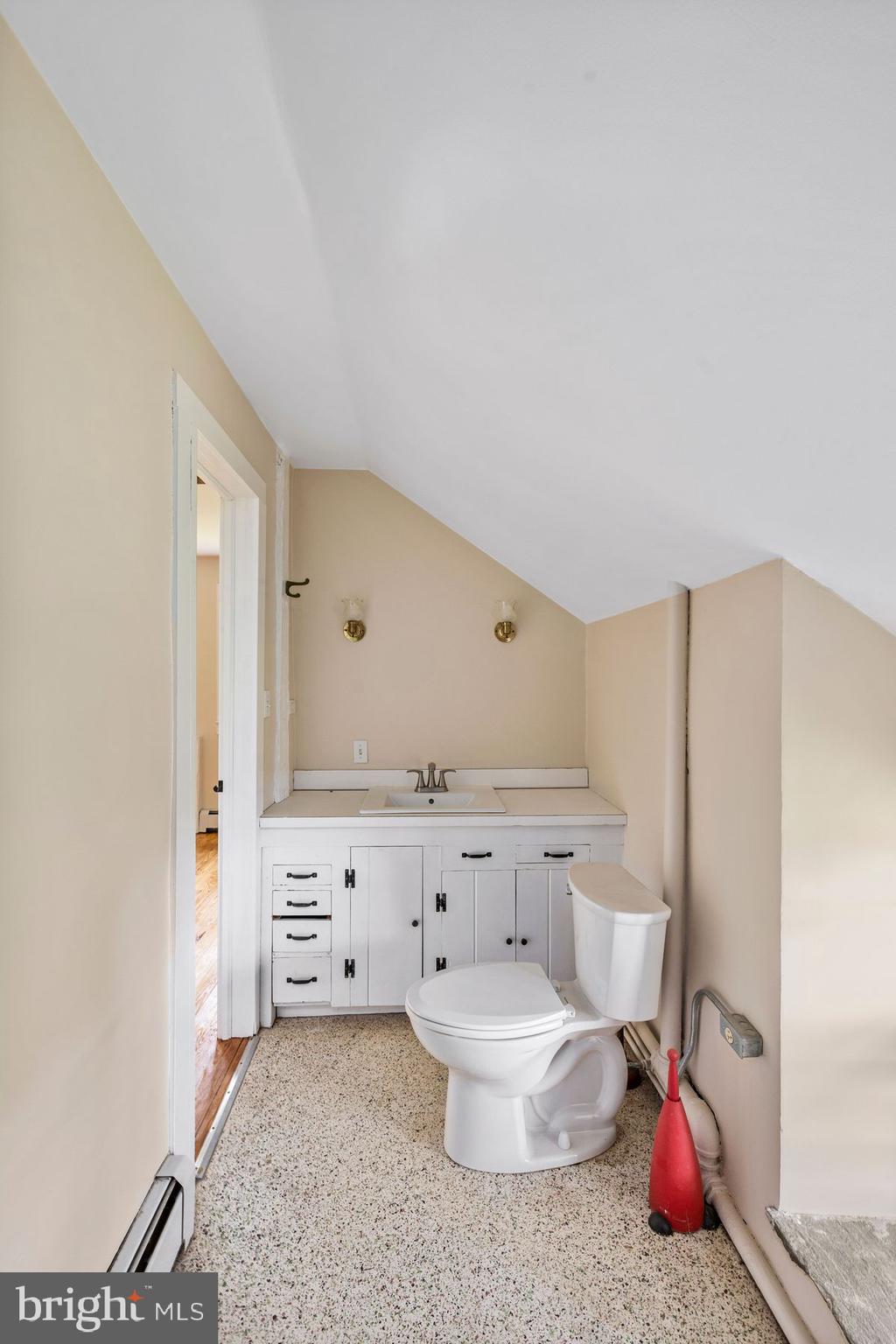 3480 Old Windy Bush Road New Hope, PA 18938 - Photo 25 of 44 Hall Bath