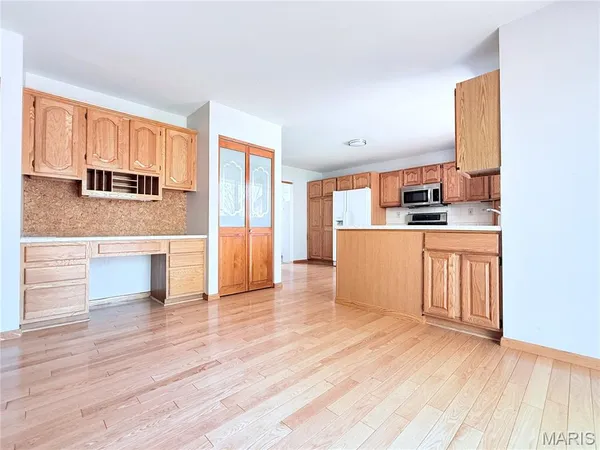 $2,999 | 15575 Clover Ridge Drive, Chesterfield, MO 63017