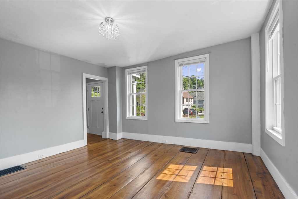 2 Princeton Road Sterling, MA 01564 - Photo 9 of 32