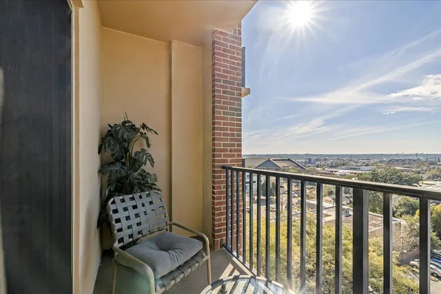 $199,000 | 215 West College Avenue, Unit 406A, Tallahassee, FL 32301