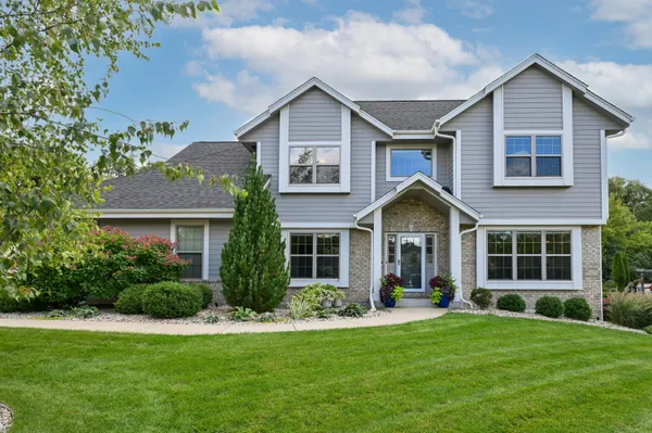 $885,000 | N25W27171 Orchard Lane, Pewaukee, WI 53072