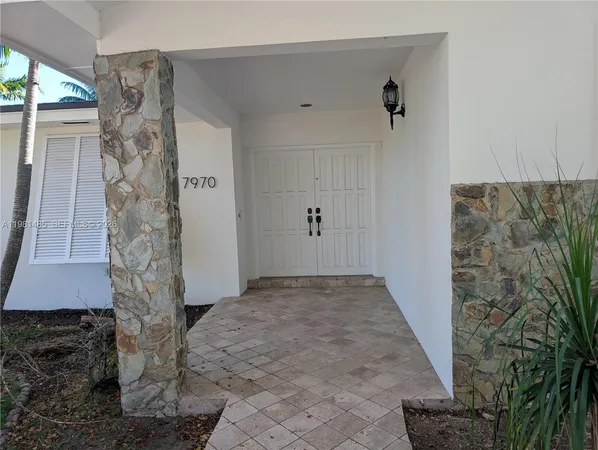 a view of a pathway of a house