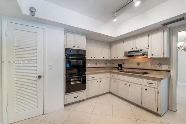 $6,000 | 7970 Southwest 146th Street, Palmetto Bay, FL 33158