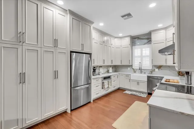 $1,199,900 | 2224 Tami Sola Street, Sarasota, FL 34237