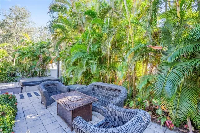 $1,199,900 | 2224 Tami Sola Street, Sarasota, FL 34237