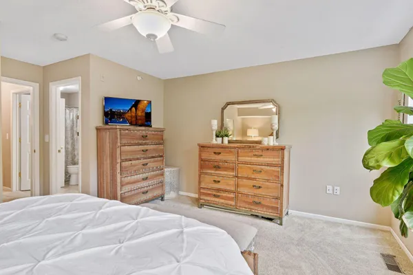 $2,695 | 680 North 2nd Street, Unit 114, Minneapolis, MN 55401
