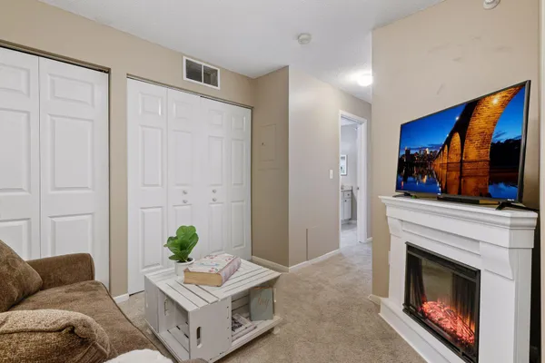 $2,695 | 680 North 2nd Street, Unit 114, Minneapolis, MN 55401