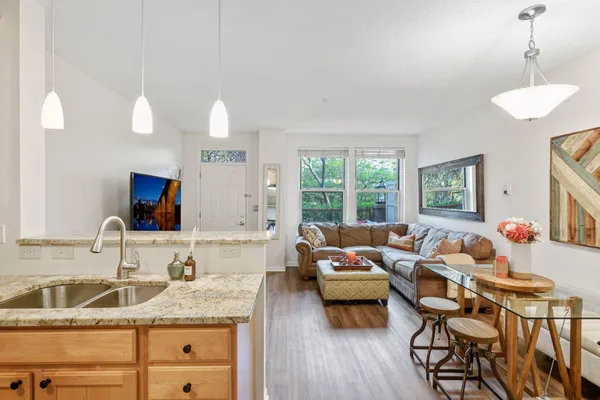 $2,695 | 680 North 2nd Street, Unit 114, Minneapolis, MN 55401