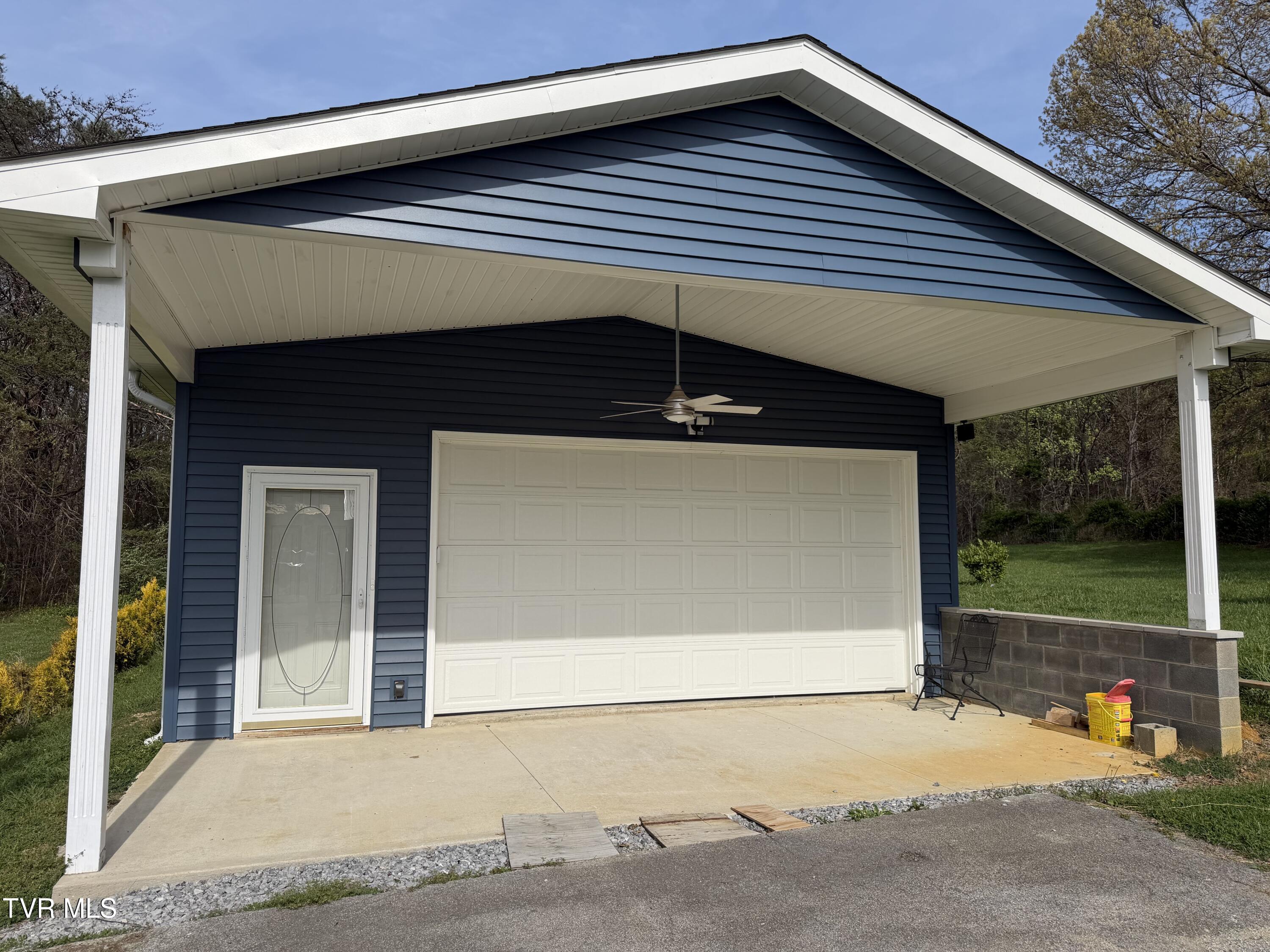520 Cedar Creek Road Greeneville, TN 37743 - Photo 3 of 27 IMG_7365