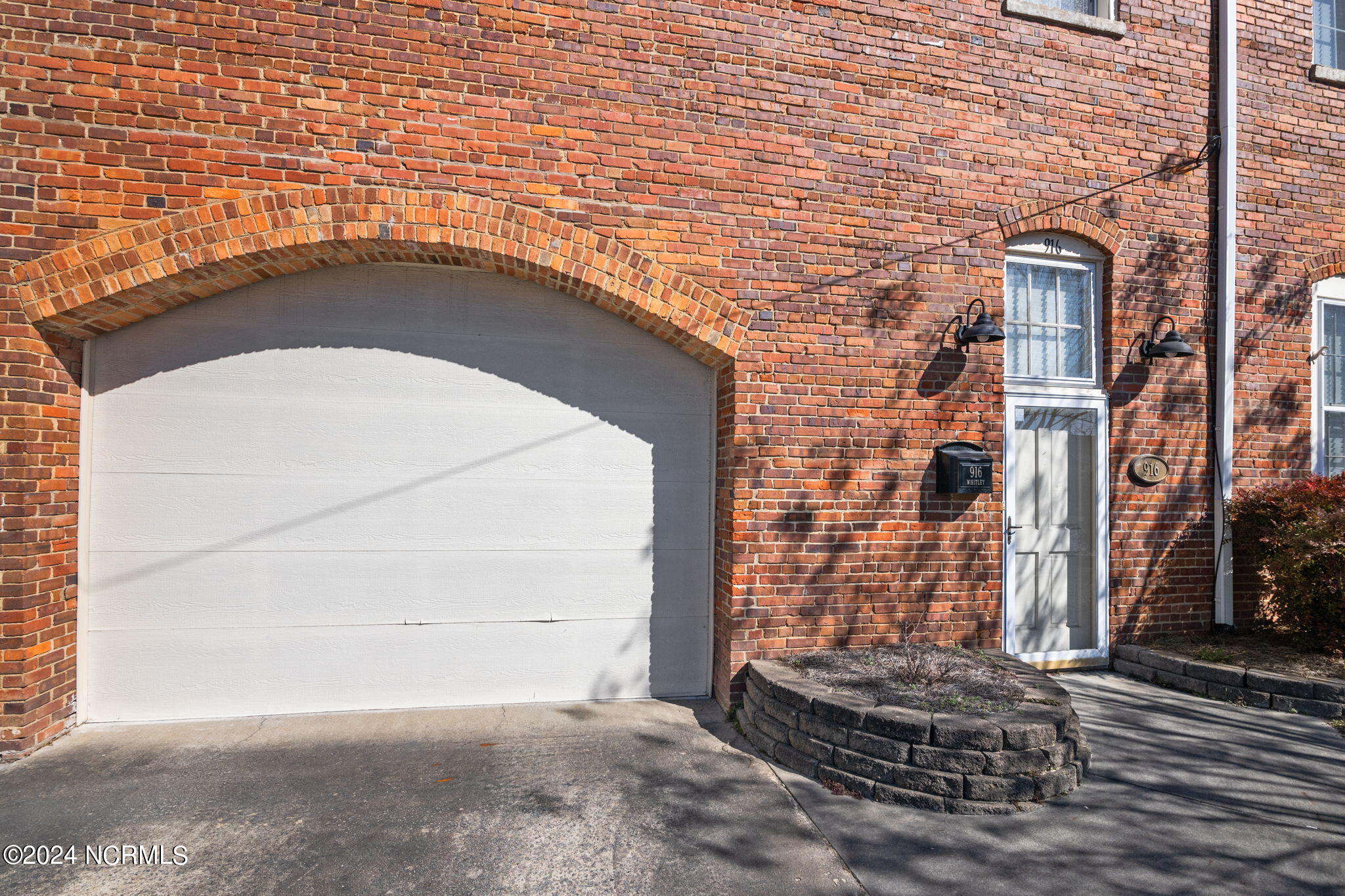 916 West 3rd Street Washington, NC 27889 - Photo 5 of 72 4-web-or-mls-BLS_0002