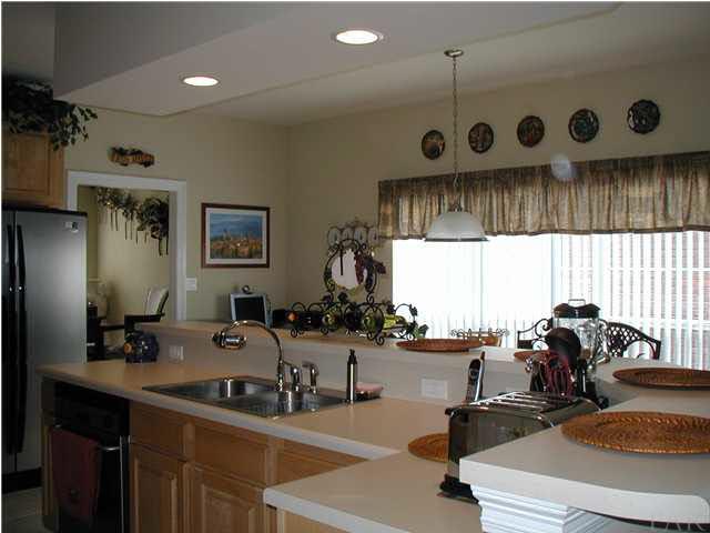 2575 Pine Forest Road Cantonment, FL 32533 - Photo 11 of 24 View over the bar to the eat in area