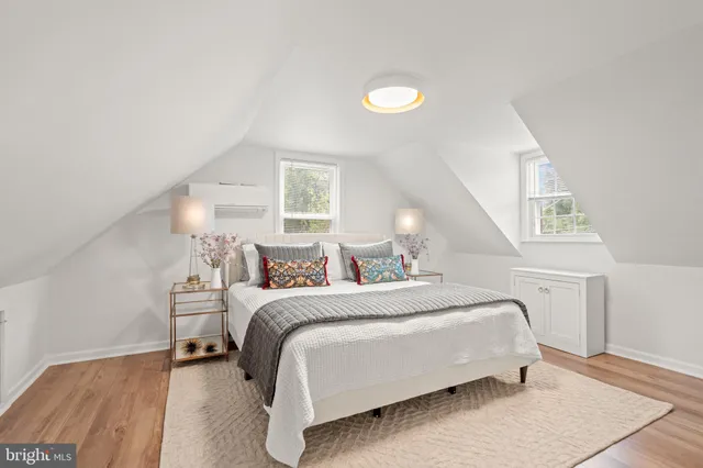 $585,000 | 5005 Rosemont Avenue, Alexandria, VA 22309