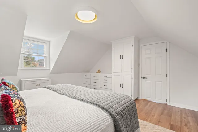 $585,000 | 5005 Rosemont Avenue, Alexandria, VA 22309