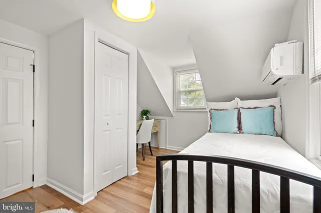 $585,000 | 5005 Rosemont Avenue, Alexandria, VA 22309