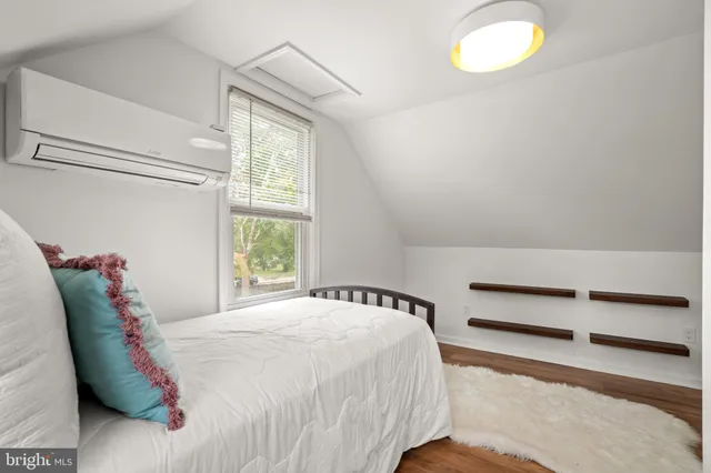 $585,000 | 5005 Rosemont Avenue, Alexandria, VA 22309