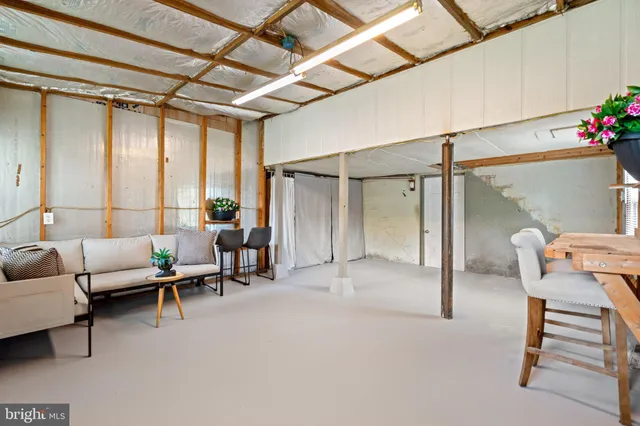 $585,000 | 5005 Rosemont Avenue, Alexandria, VA 22309