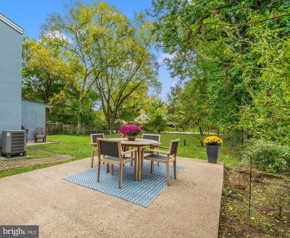 $585,000 | 5005 Rosemont Avenue, Alexandria, VA 22309