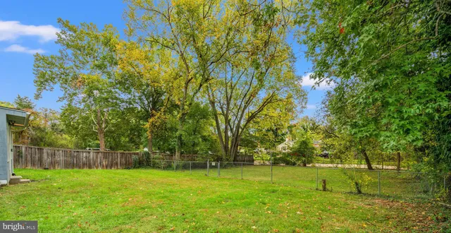 $585,000 | 5005 Rosemont Avenue, Alexandria, VA 22309