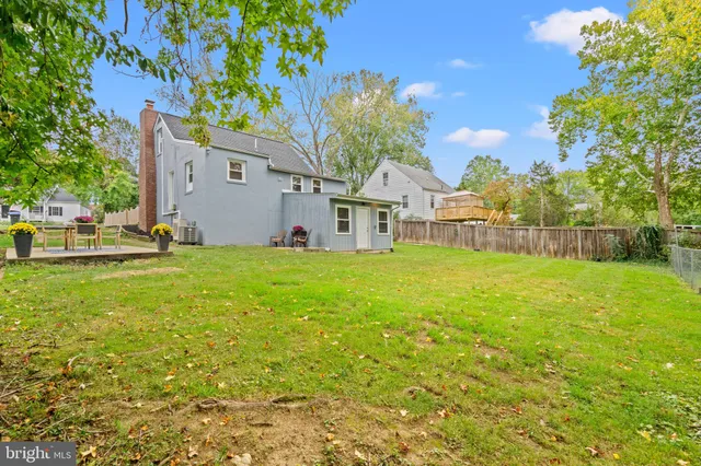 $585,000 | 5005 Rosemont Avenue, Alexandria, VA 22309