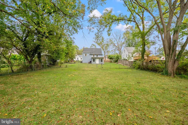 $585,000 | 5005 Rosemont Avenue, Alexandria, VA 22309