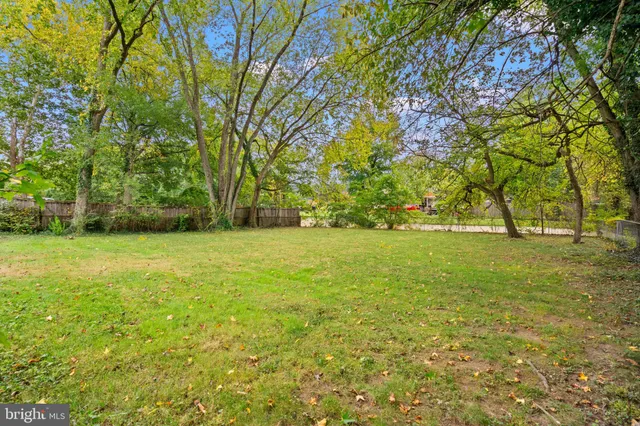 $585,000 | 5005 Rosemont Avenue, Alexandria, VA 22309