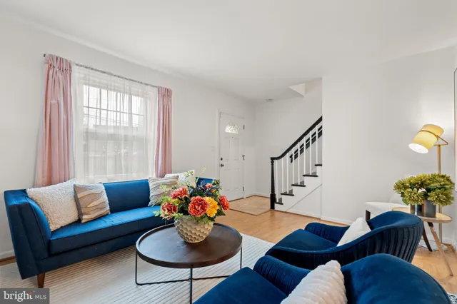 $585,000 | 5005 Rosemont Avenue, Alexandria, VA 22309