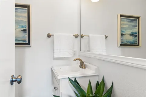 $1,295,000 | 365 Monte Vista Avenue, Costa Mesa, CA 92627