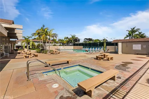 $1,295,000 | 365 Monte Vista Avenue, Costa Mesa, CA 92627